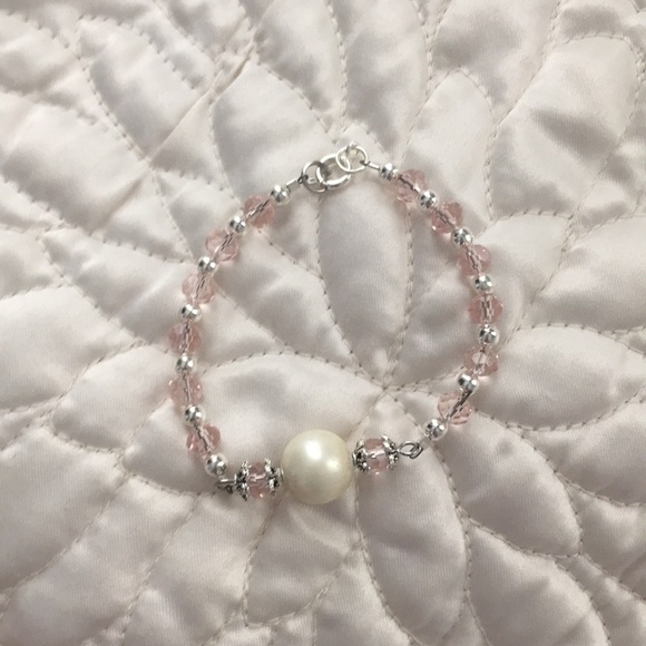 ✨Pink Crystal w/ faux Pearl Bracelet✨ - Picture 12 of 16